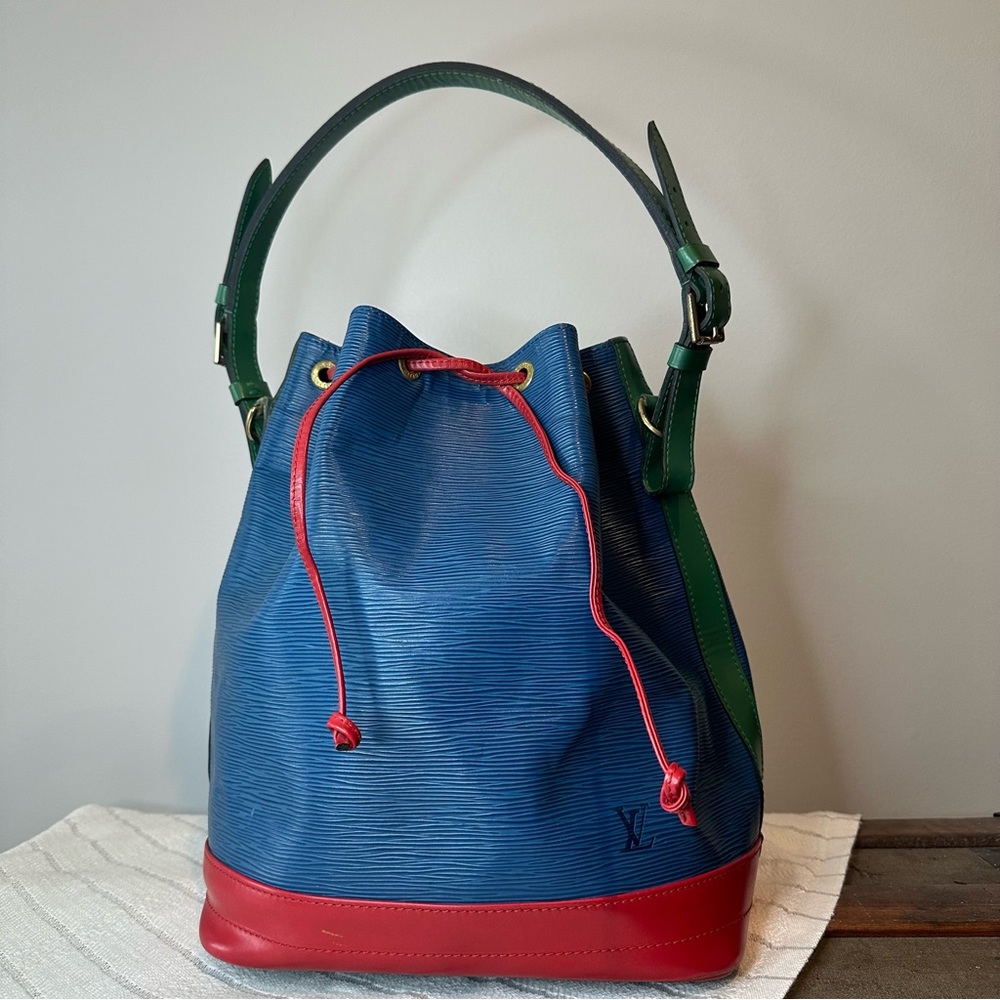 Vintage Louis Vuitton Epi Leather Tri-Color Noe Toledo Castillan Red Bor…